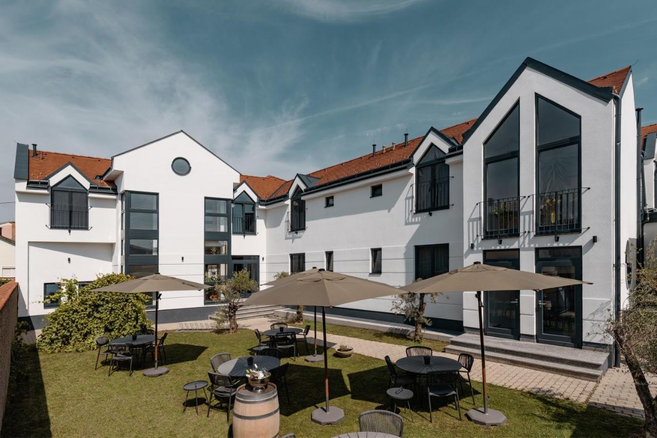Hotel Luis Von Weyden à Weiden am See Extérieur photo